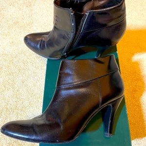 Alfani Darcy booties size 7